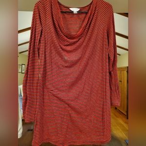 Maternity medium black and red stripe top. Comfortable